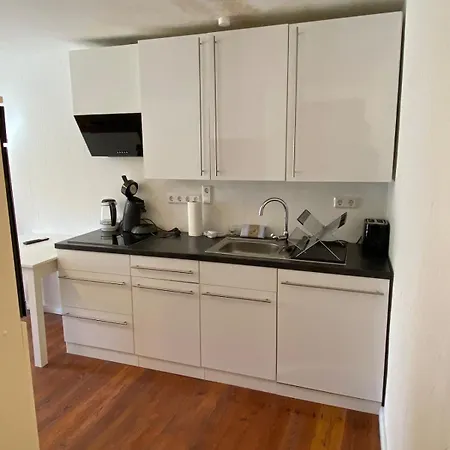Small 6 Am Nussbaum Apartment